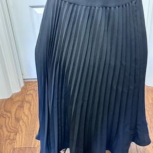 Elegant Vintage Black Midi Permanently Pleated Skirt large